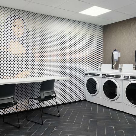 ホテル Tempo By Hilton Raleigh Downtown エクステリア 写真