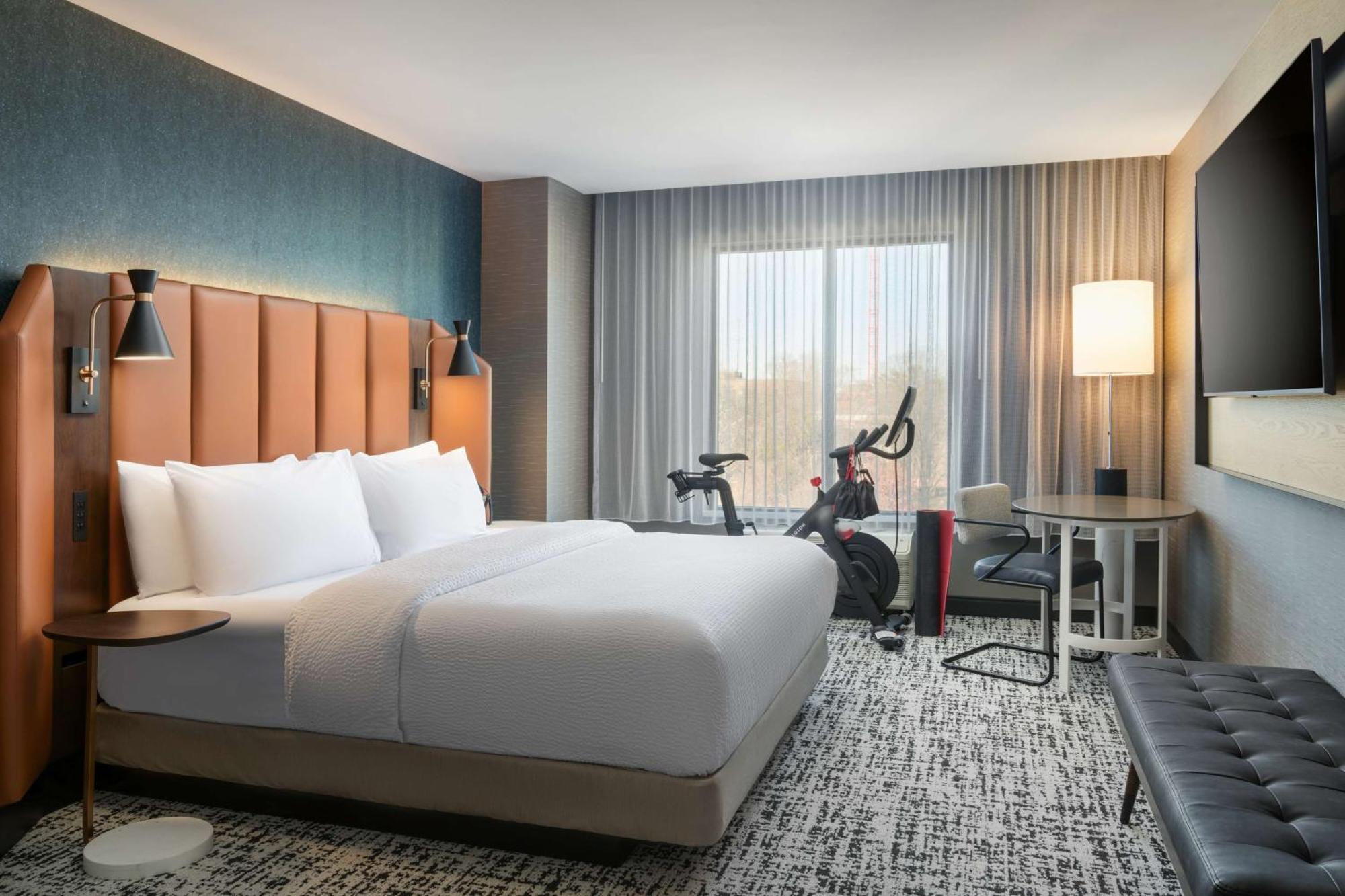 ホテル Tempo By Hilton Raleigh Downtown エクステリア 写真