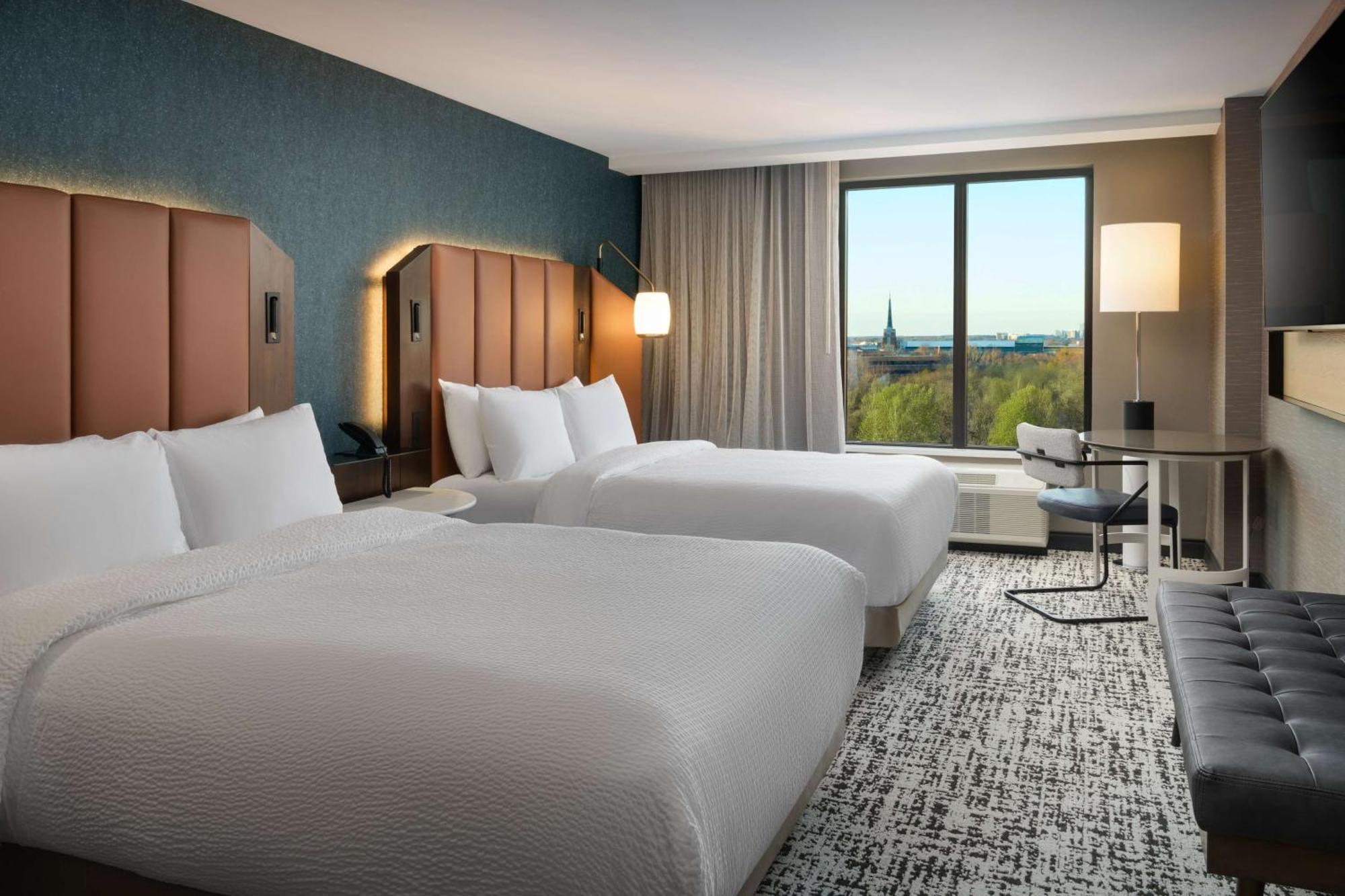 ホテル Tempo By Hilton Raleigh Downtown エクステリア 写真