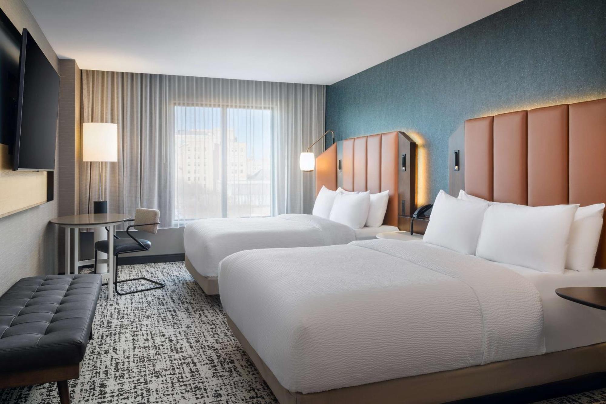 ホテル Tempo By Hilton Raleigh Downtown エクステリア 写真